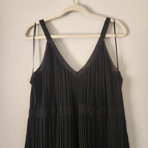 Zara‎ Black Lace Trim Tiered Pleated Knit Maxi Dress Size Medium NWT - Picture 6 of 13